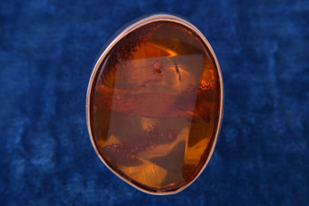 9ct Gold And Amber Ring
