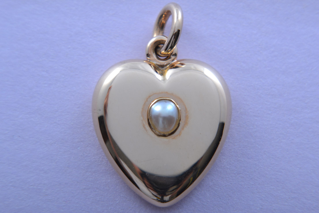 Rose Gold Victorian Heart Locket With A Pearl