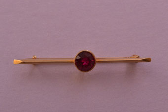 15ct Gold Edwardian Brooch With A Synthetic Ruby