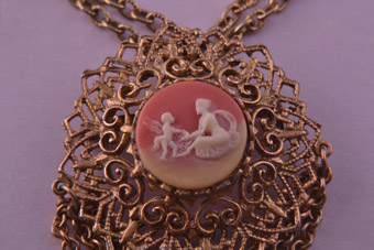 Vintage Pendant / Brooch