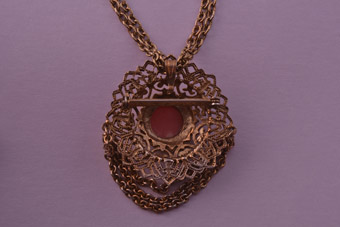 Vintage Pendant / Brooch