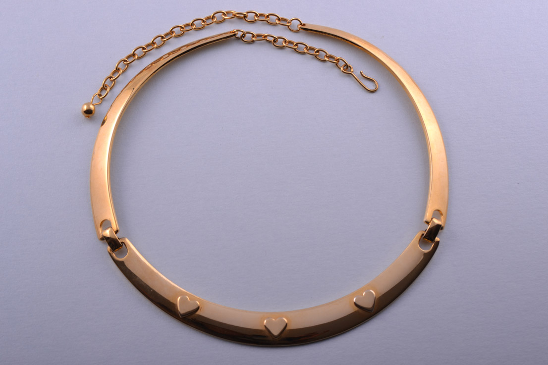 Gilt Collar Necklace With Hearts   