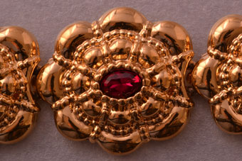Gilt Vintage Set