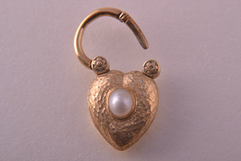 18ct Gold Locket