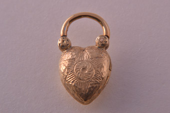 18ct Gold Locket