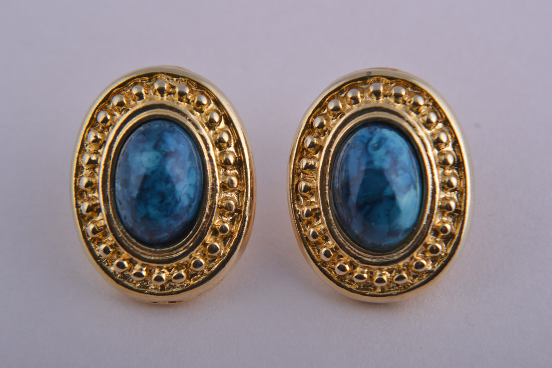 Gilt 1980's Stud Earrings With Blue Stone
