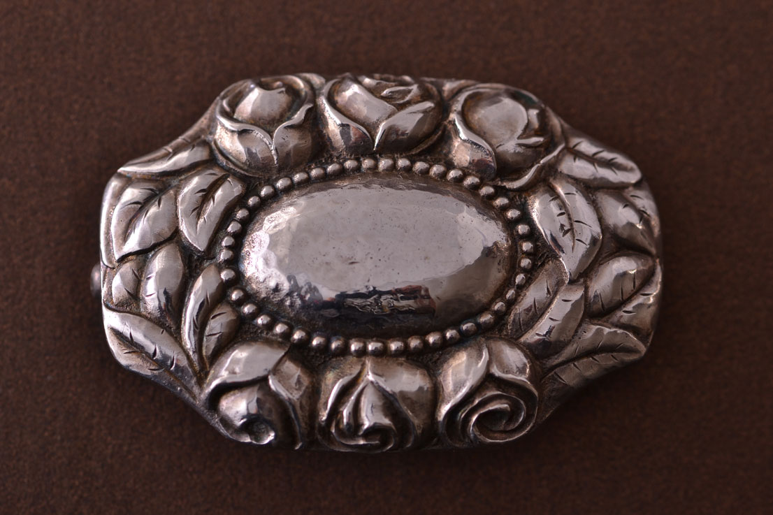 Silver Retro Repousse Floral Rose Brooch