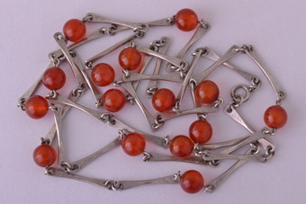 Silver Retro Necklace With Carnelian Beads
