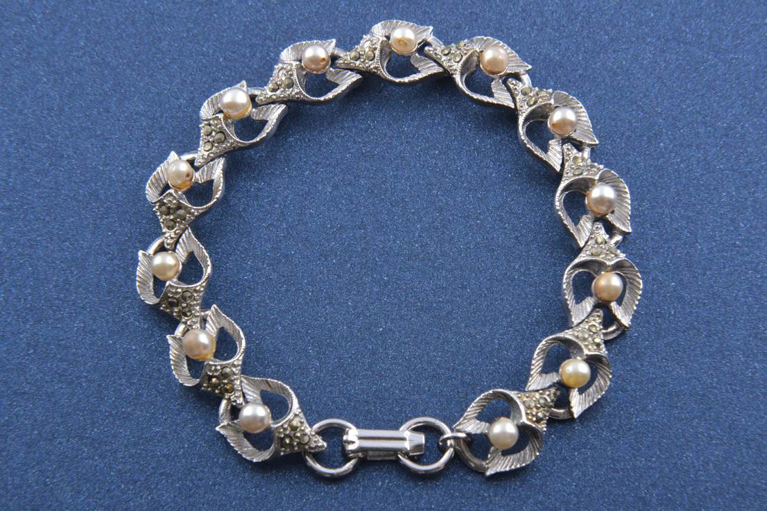 1950's Bracelet With Marcasite And Faux Pearls