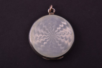 Vintage Opening Locket