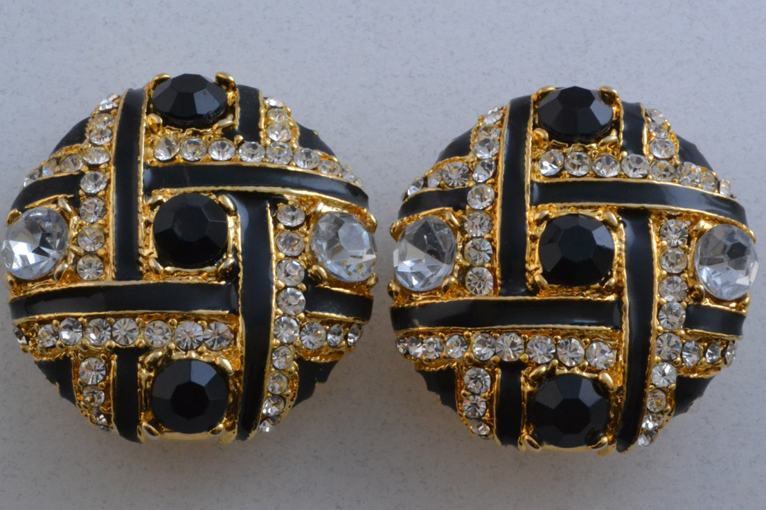 Gilt 1980's Clip On Earrings With Paste