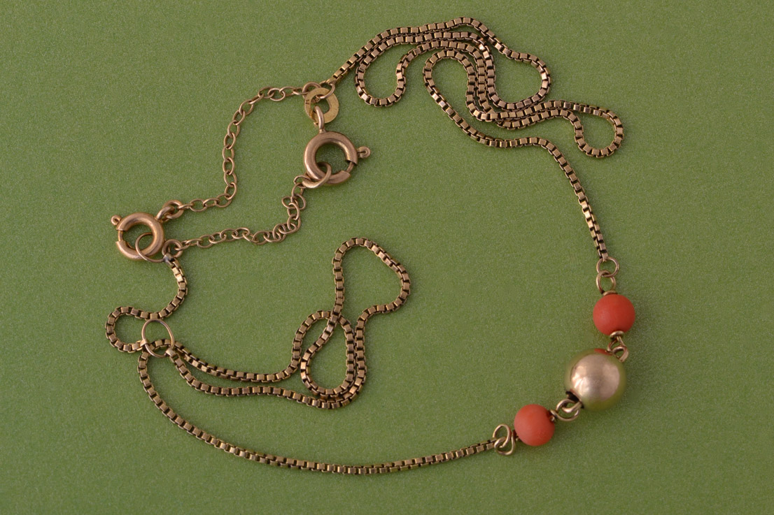 Gold Vintage Necklace With Coral Beads