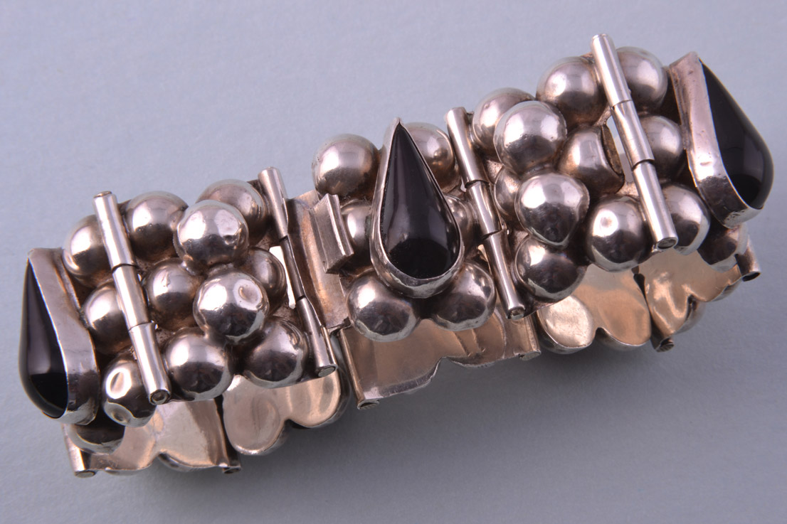 Mexican Silver Vintage Bracelet With Onyx