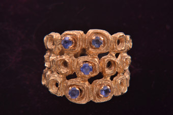 18ct Yellow Gold Retro Ring With Sapphires