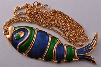 Vintage Articulated Fish Pendant / Necklace