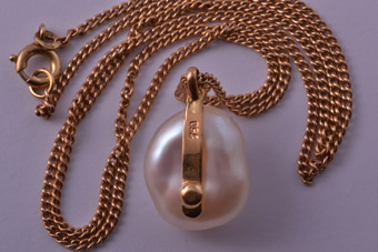 18ct Gold Pendant