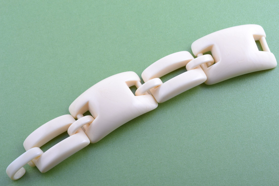 Retro Bracelet With Large Rectangle Links