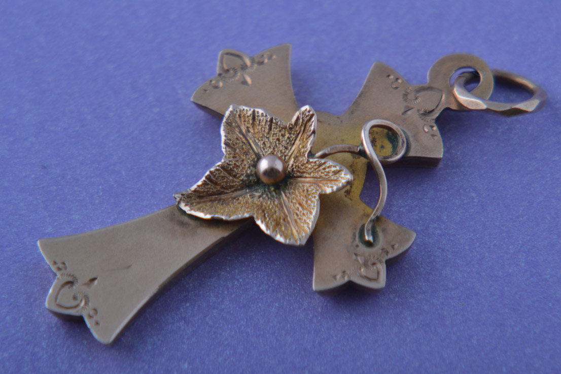 9ct Rose Gold Victorian Cross With Ivy Leaf