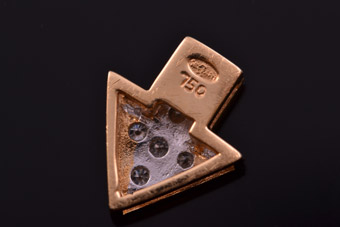 18ct Gold Arrow Pendant