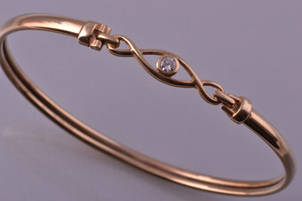 9ct Yellow Gold Bangle