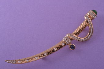 Gilt Scabbard Brooch