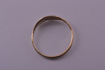 9ct Yellow Gold Ring