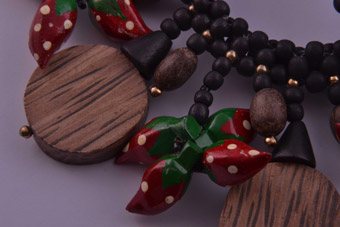 Wooden Vintage Necklace