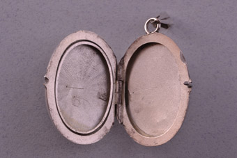 Vintage Opening Locket