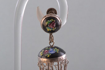 Vintage Screw On Earrings