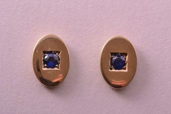 18ct Yellow Gold Vintage Stud Earrings With Sapphires