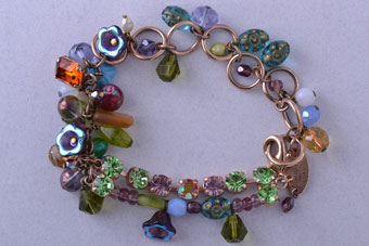 Modern Mariana Bracelet With Beads And Paste