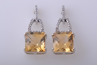9ct Gold Stud Earrings