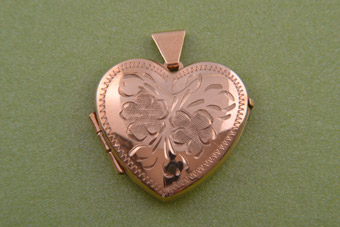 9ct Gold Modern Locket