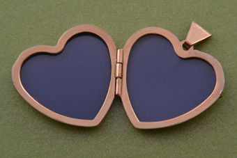 9ct Gold Modern Locket