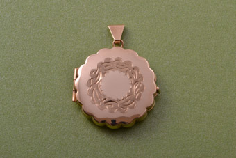 9ct Rose Gold Locket