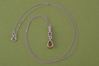 9ct Gold Modern Pendant