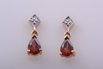 9ct Gold Stud Earrings