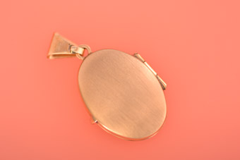9ct Gold Modern Locket
