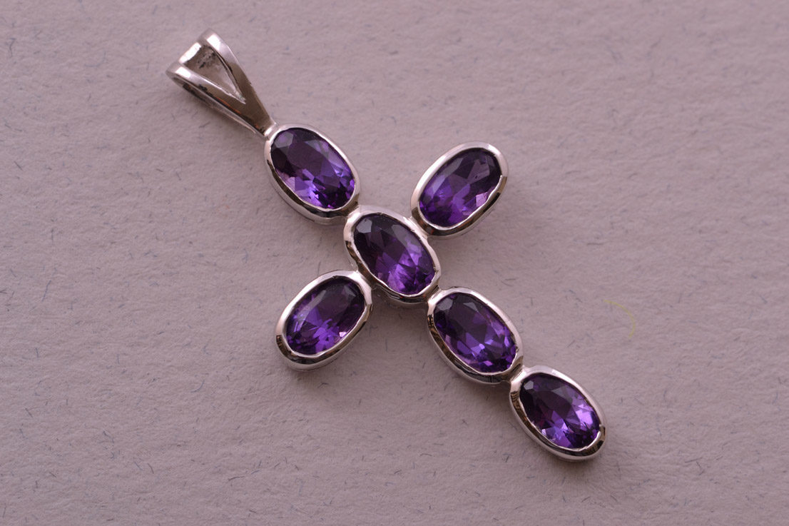9ct White Gold Modern Cross With Amethysts