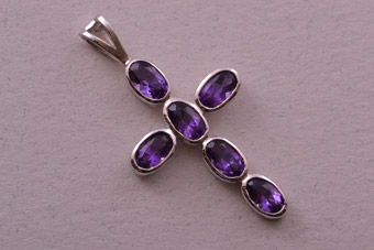 9ct White Gold Cross