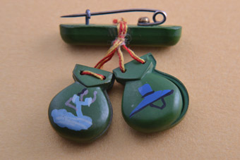Wooden Castanets Brooch 