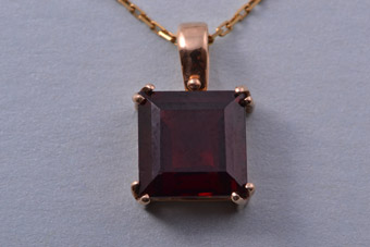 9ct Gold Modern Pendant