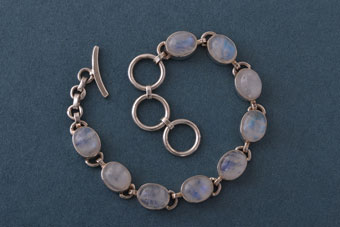 Silver Modern Bracelet With Cabochon Moonstones