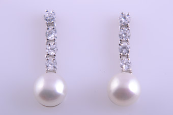 Silver Earrings With Cubic Zirconia And Pearls