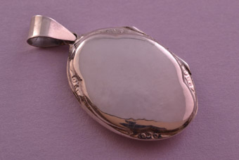 Silver Modern Locket